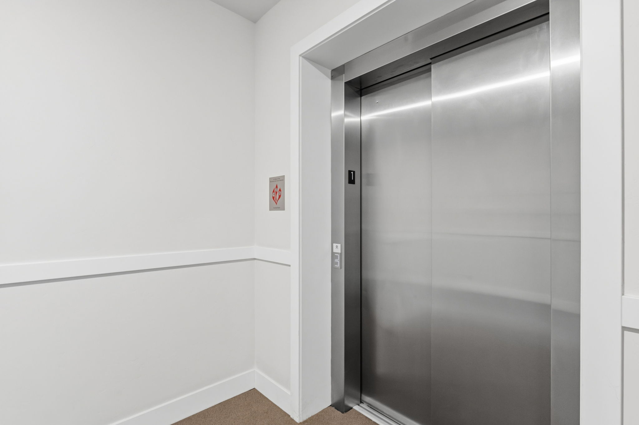 Building elevator to the unit